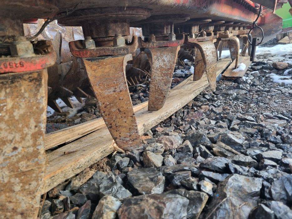 Freza Grapa Rotativa Kuhn HRB 302D