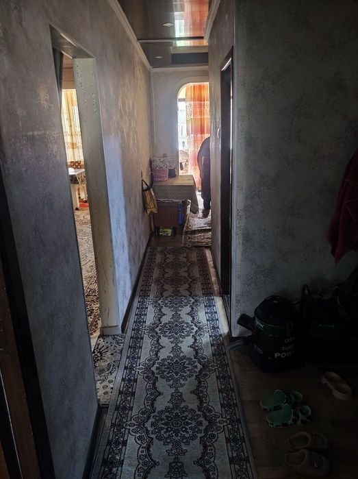 Уй сотилади 3 хонали 1 - этаж арка олди огород