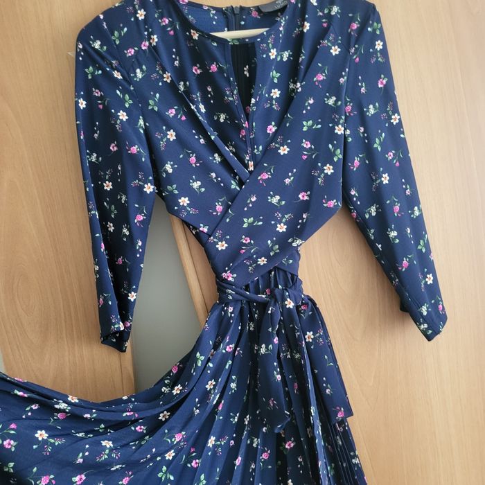 Нарядное платье вечернее