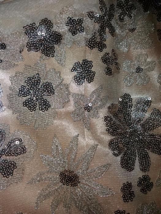 Vand rochie de ocazie UNICAT deosebita crem-aurie cu paiete
