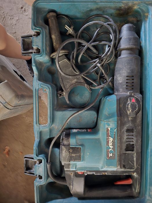 МАКИТА перфоратор 1500 w, б/у