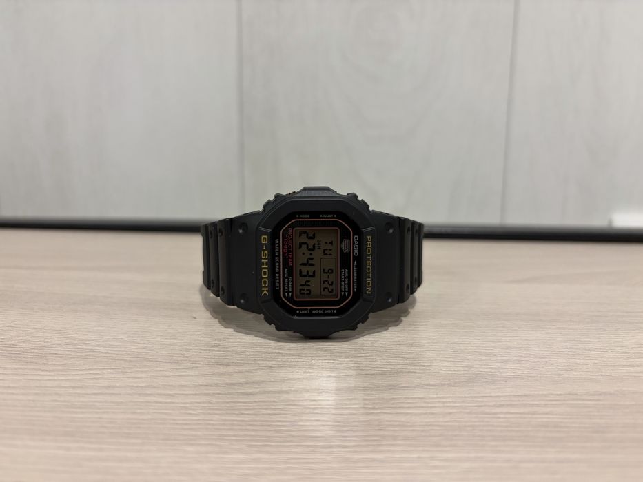 Продам часы Casio DW-5030C-1