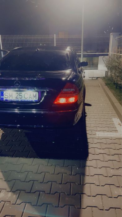 Vand masina Metcedez E 220 an 2007,disel,culoare neagra,berlina