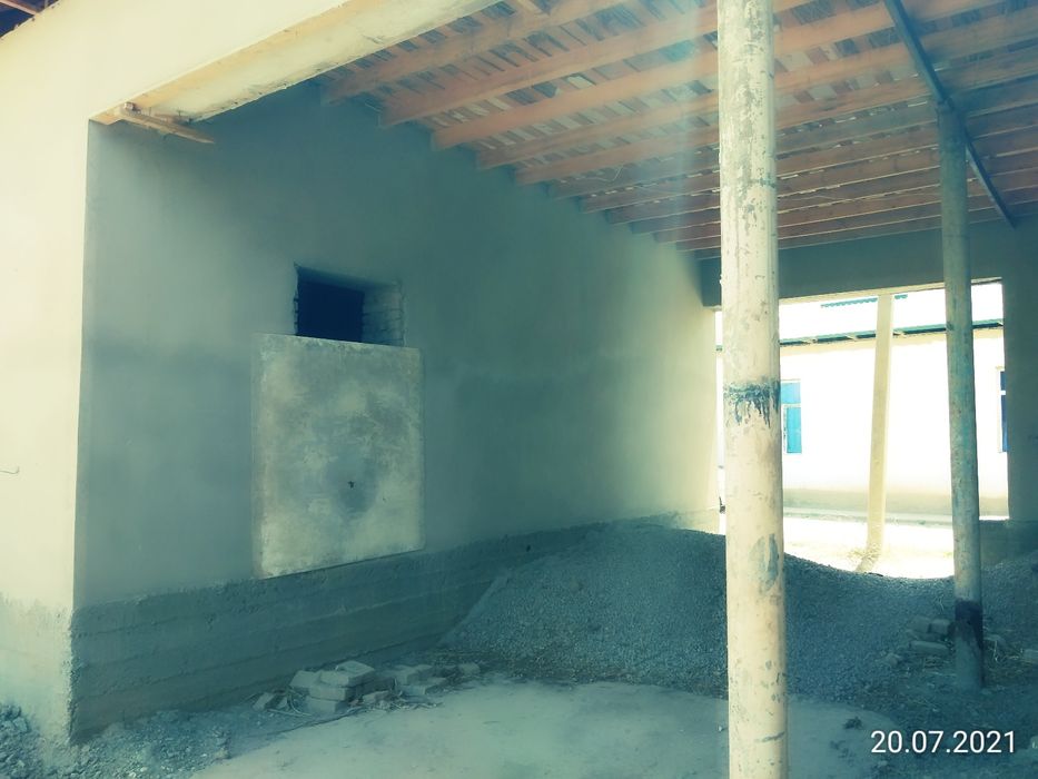 Shoshilinch xovli uy sotiladi