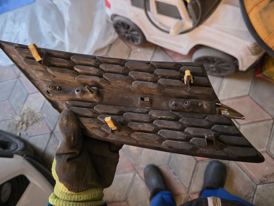 Решетка радиатора рав4 2014