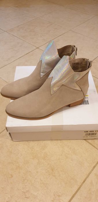 Дамски боти от естествен набук