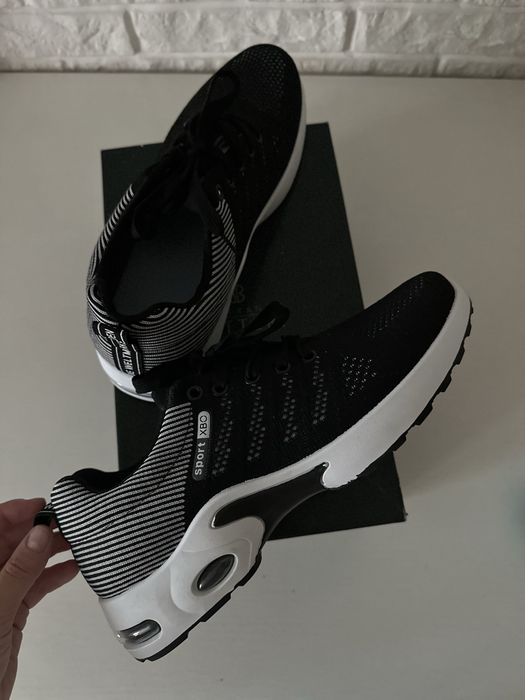 Кроссовки 43-44 р-р