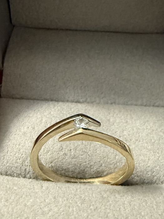 Бриллиантовое кольцо