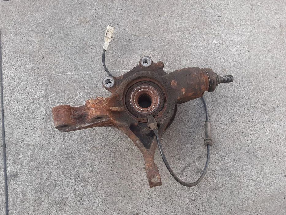 fuzeta stanga fata 1.4 hdi  peugeot  307