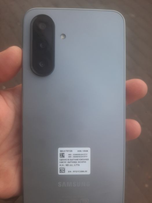 Продам самсунг а 17 128г новый