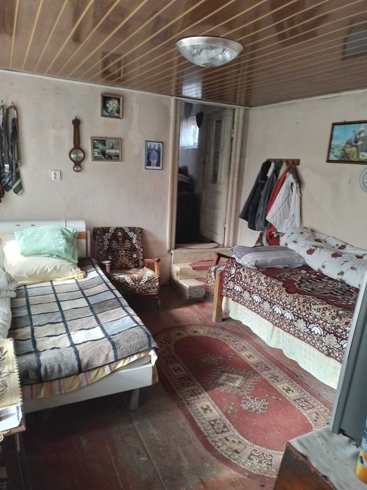 Vand casa cu livada  in Berevoesti Arges