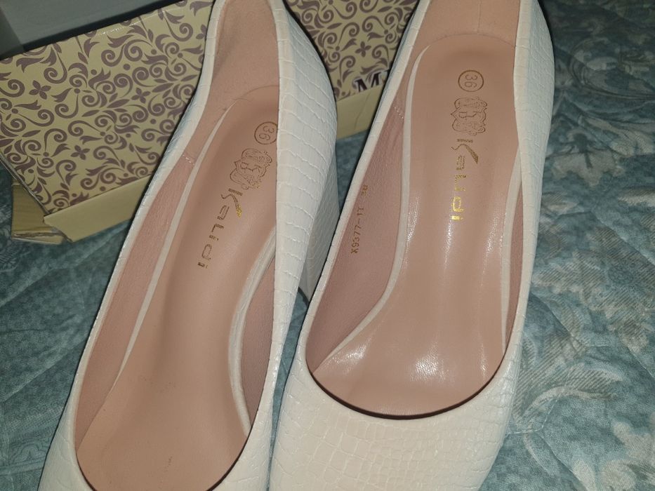 Продаю свои туфли