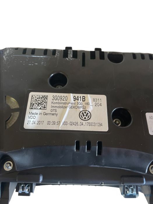 Ceas De Bord Volkswagen Passat B8 [ 2014 - 2019 ] 3G0920941B Uk