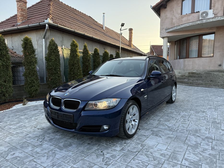Bmw seria 3 ~ 320D~ XDRIVE~ Automat ~ Panoramic~ BiXenon~ Full Led ~