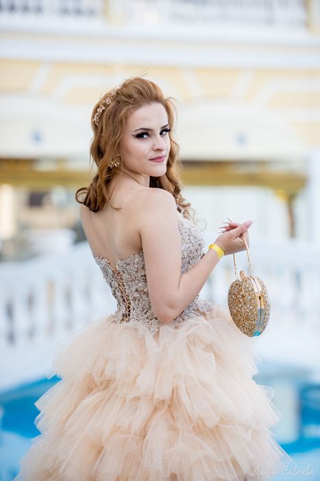 Продавам Бална Рокля