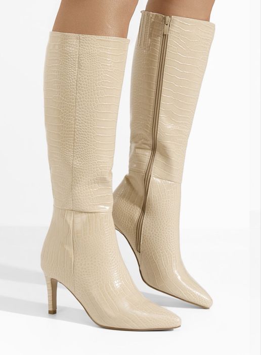 Vând cizme bej din piele ecologica