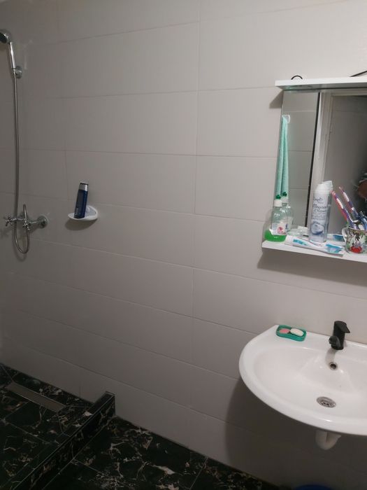 Casă de vánzare ,2 minute de centru,str,M.Eminescu