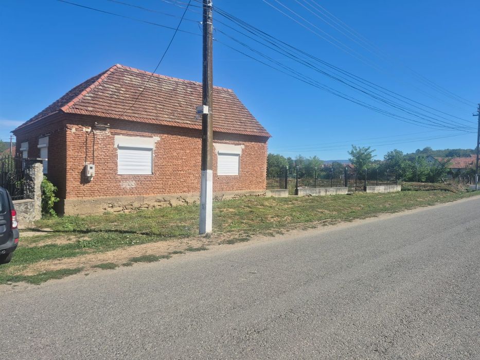 Vând casă în localitatea Belotinț, județul Arad