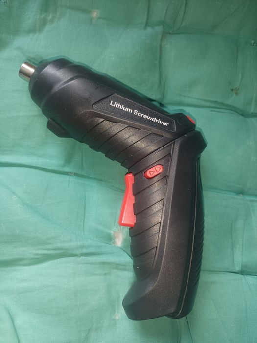 Șurubelniță electrica cu acumulator 5v