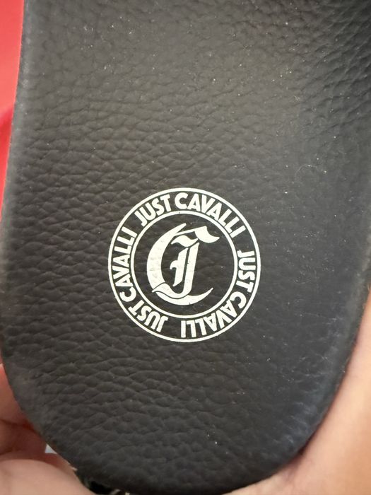 Чехли just cavalii