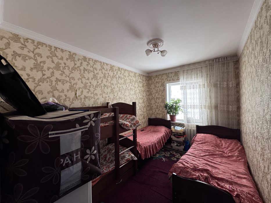 Махалля Жарарык среднее состояние 3/1/9 84 кв.м.