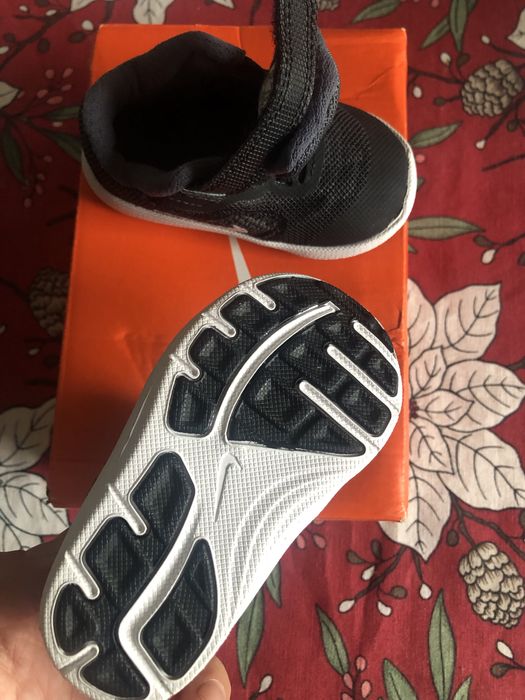 Adidași NIKE nr. 19,5