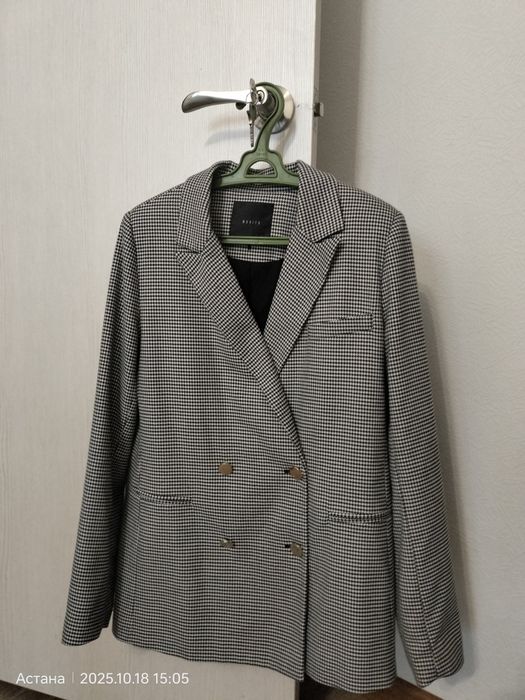 Продам 2 пиджака