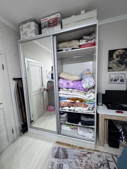 Продам шкаф-купе.