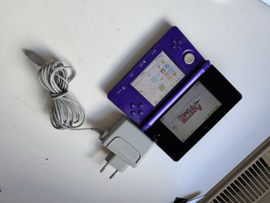 Nintendo 3ds purple