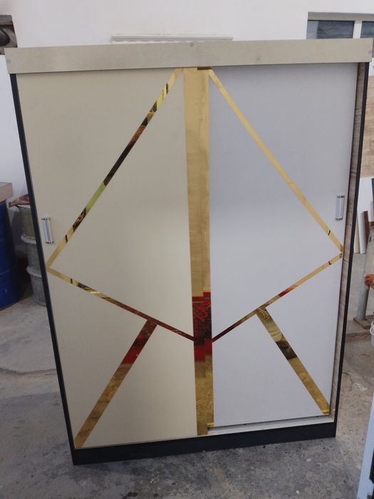 Шкаф ва купе сотилади