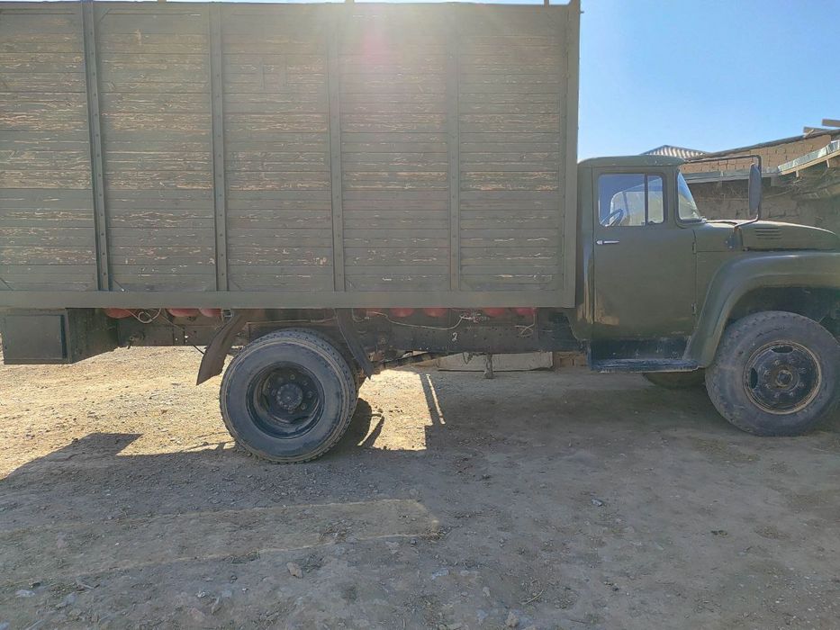 ЗИЛ фургон сотилади