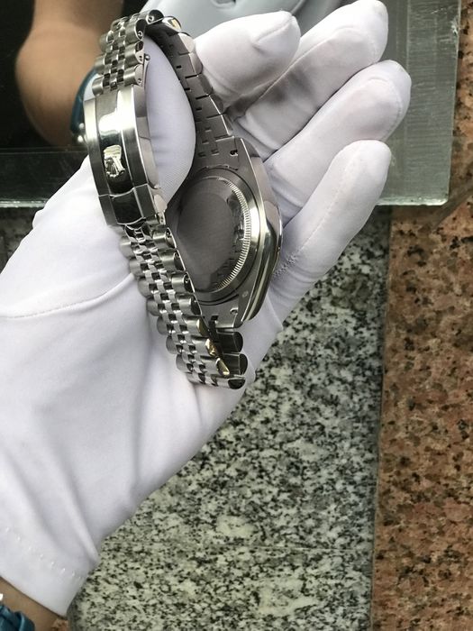 Rolex soati sotiladi