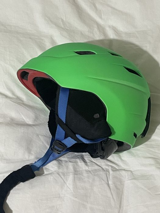 Детска каска за ски