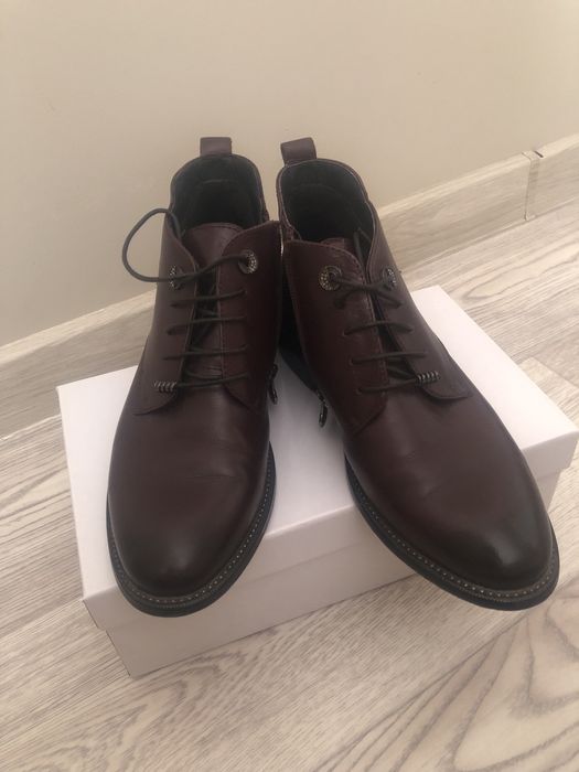 Продам ботинки на осень