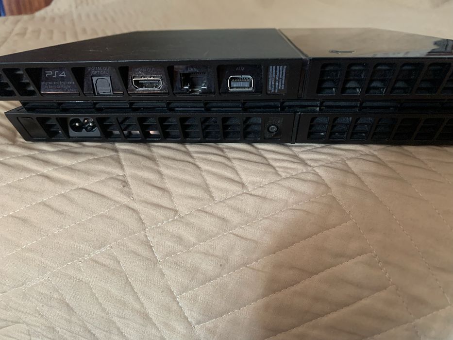 Обменяю прошитую PS4 1 тб цена 110