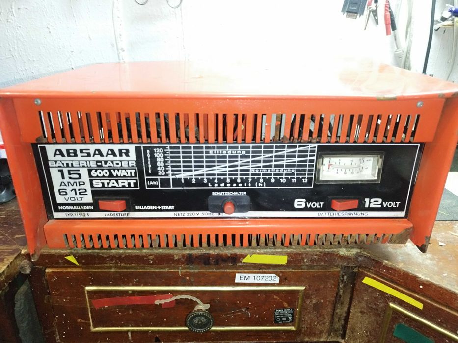 Redresor / incarcator auto 12 Volti Robot pornire cateva modele