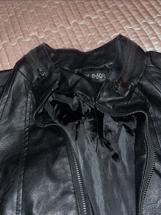 Кожанка кароткая женская