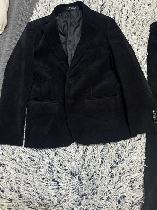 Продается костюм на мальчика 7лет