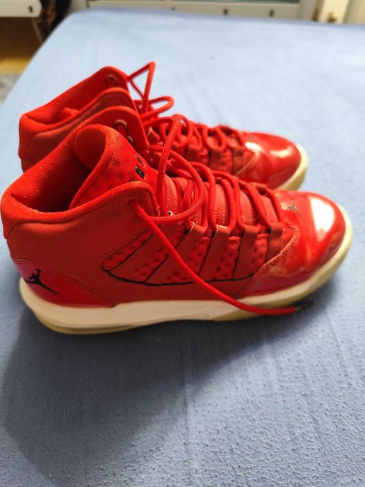 Adidași mărimea 38