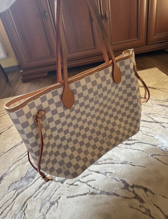 Louis Vuitton Neverfull