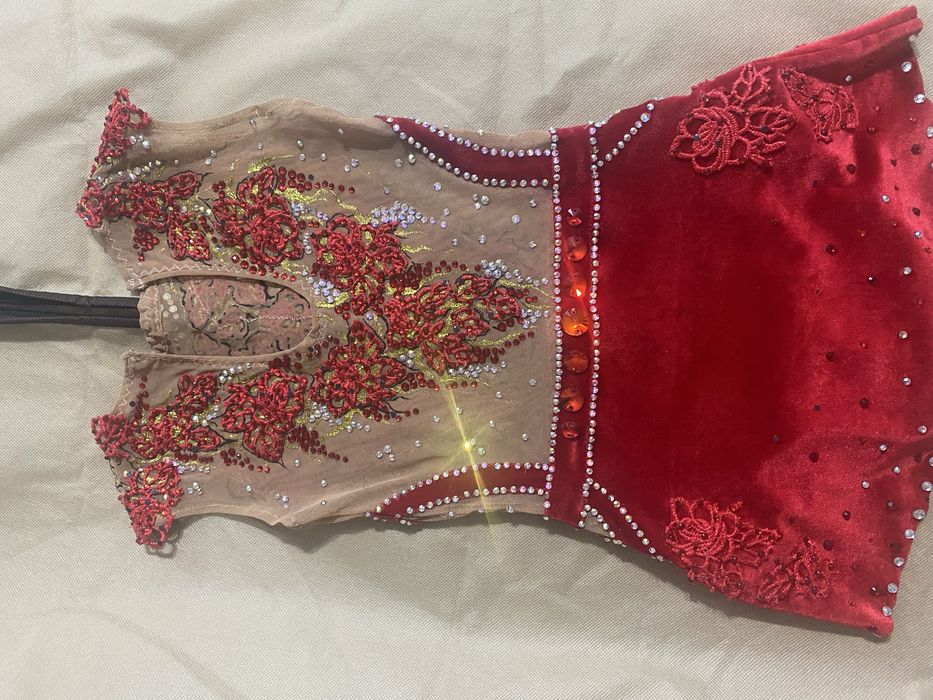 Costum gimnastica ritmica 6-8 ani