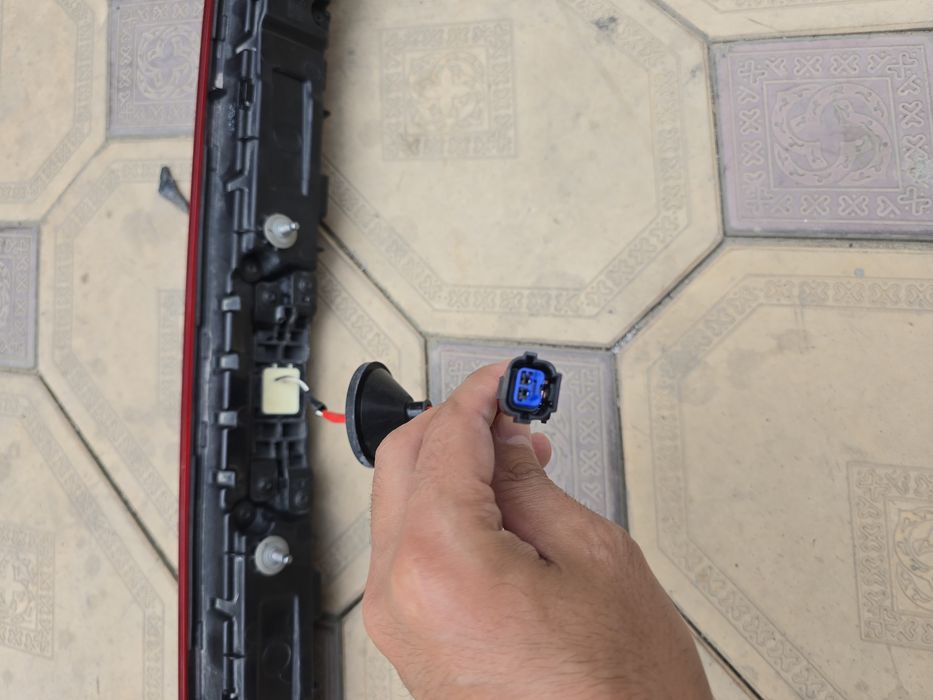 Фонарь задний центральный Kia k5