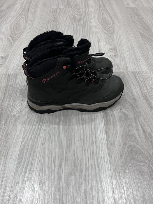 Продам новые ботинки на зиму