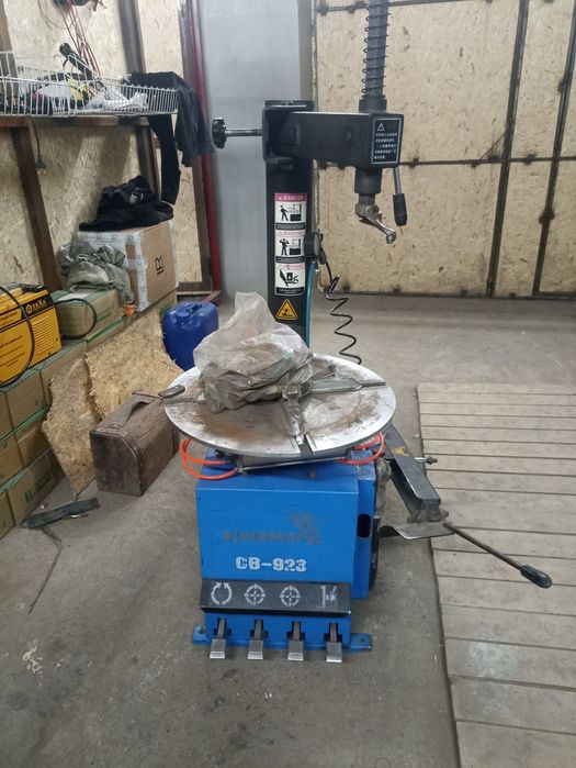 Станок разбортовочный.компрессор 500л.