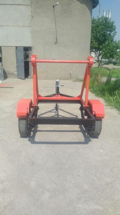 Бампер,  крепление под запаску, багажники прицеп