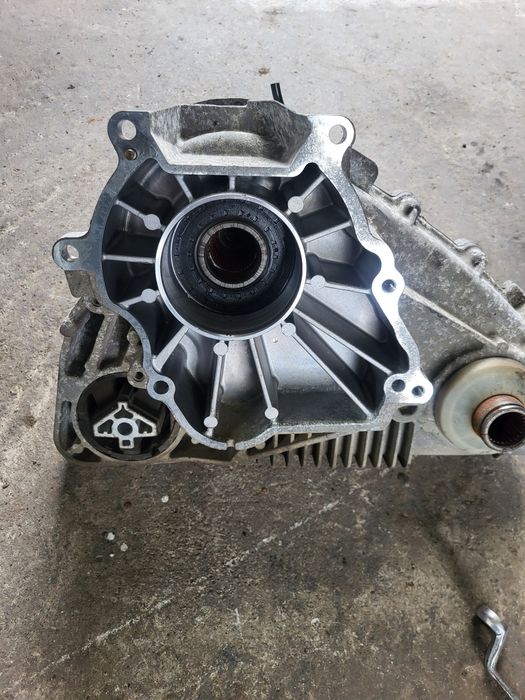 Раздатка за Bmw E70 E71 5.0i 408к.с