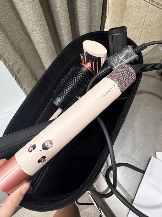 Продам стайлер  dyson