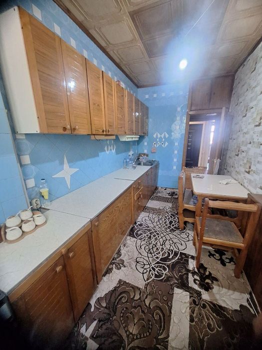 Продается 2 комнатная квартира ремонт Дружба Народов Камолон Ош