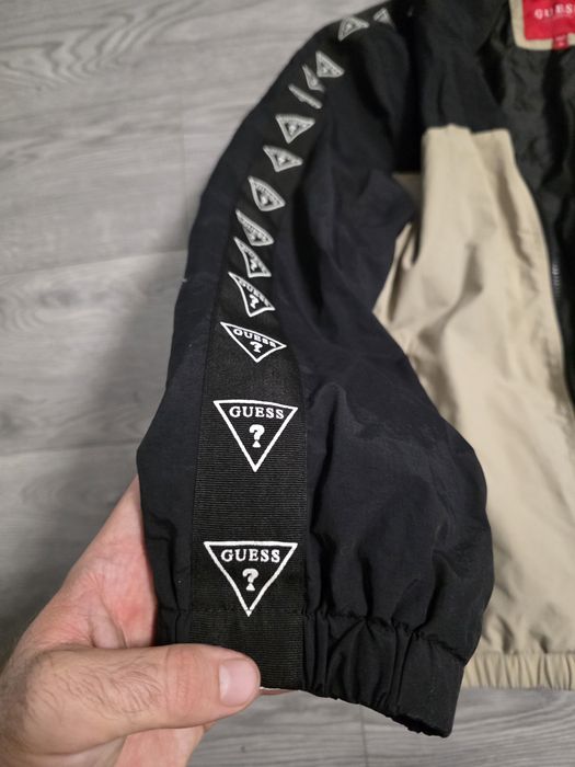 Ветровка Guess размер М