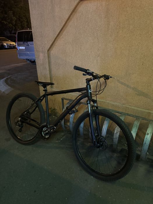 Bicicleta MTB neagra